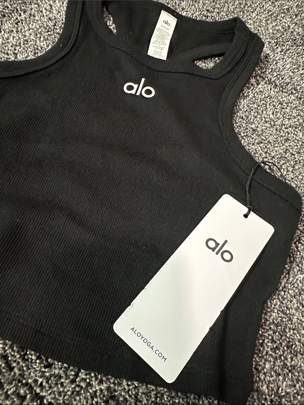 ALO Yoga Black Ribbed Crop Tank with White Logo Tag - Picture 7 of 7